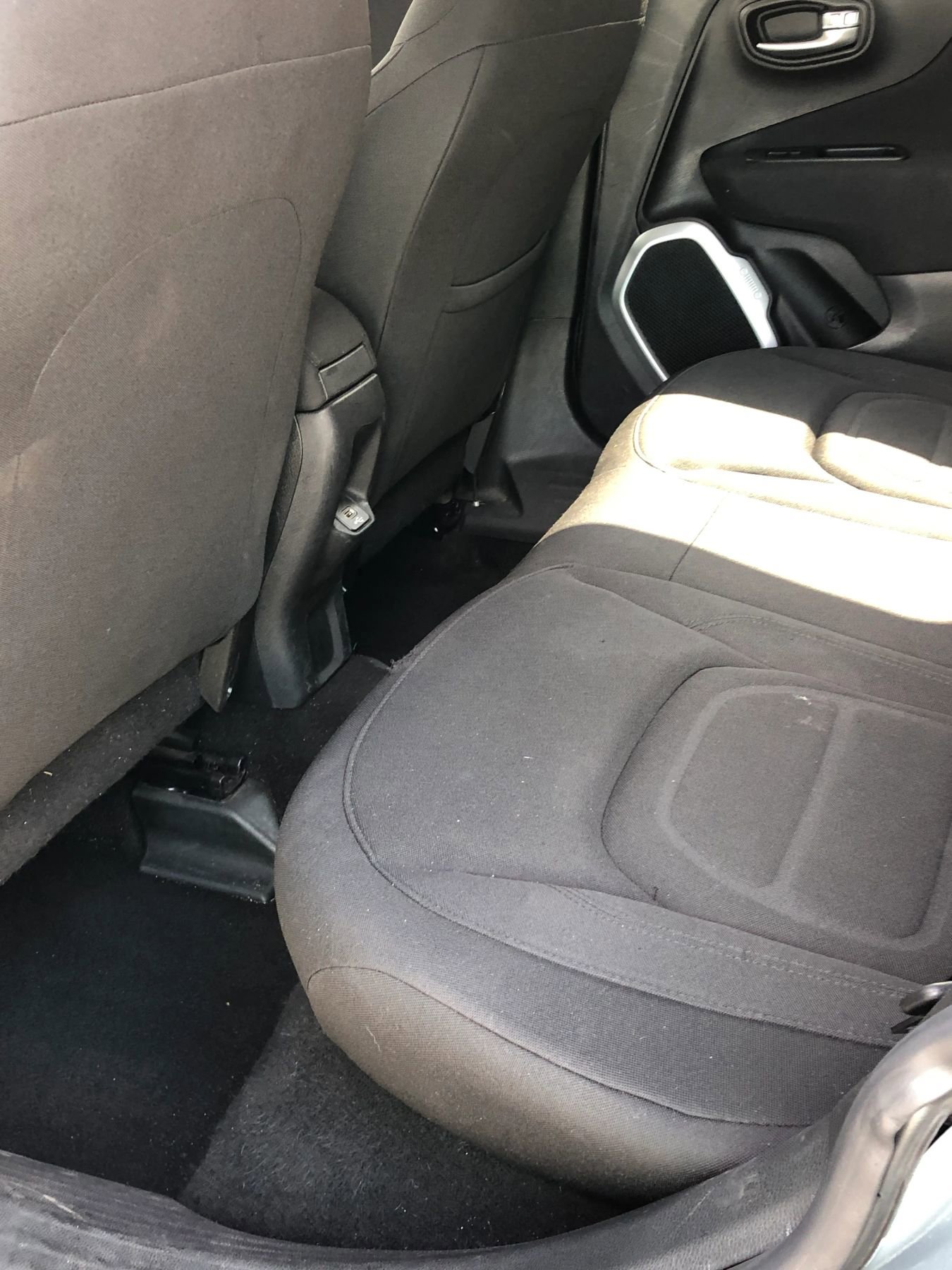 Used 2018 Jeep Renegade Latitude image 14