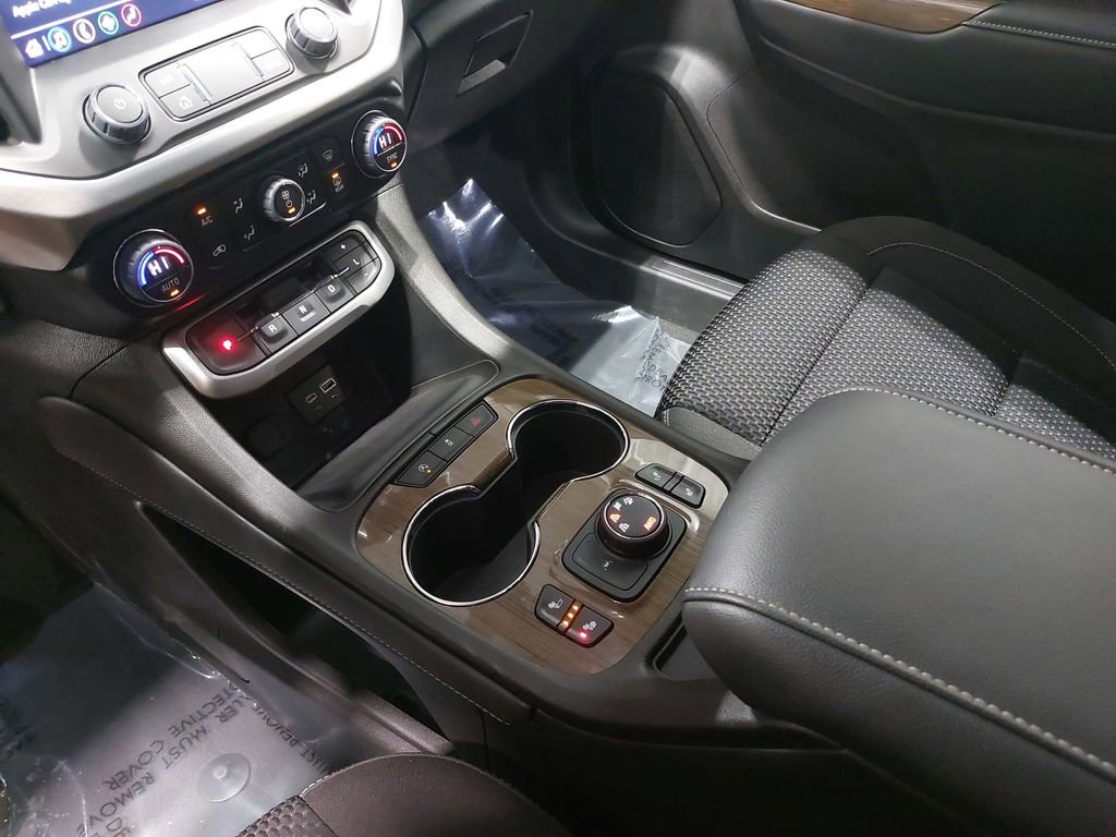 Used 2023 GMC Acadia SLE w/ Driver Convenience Package image 28