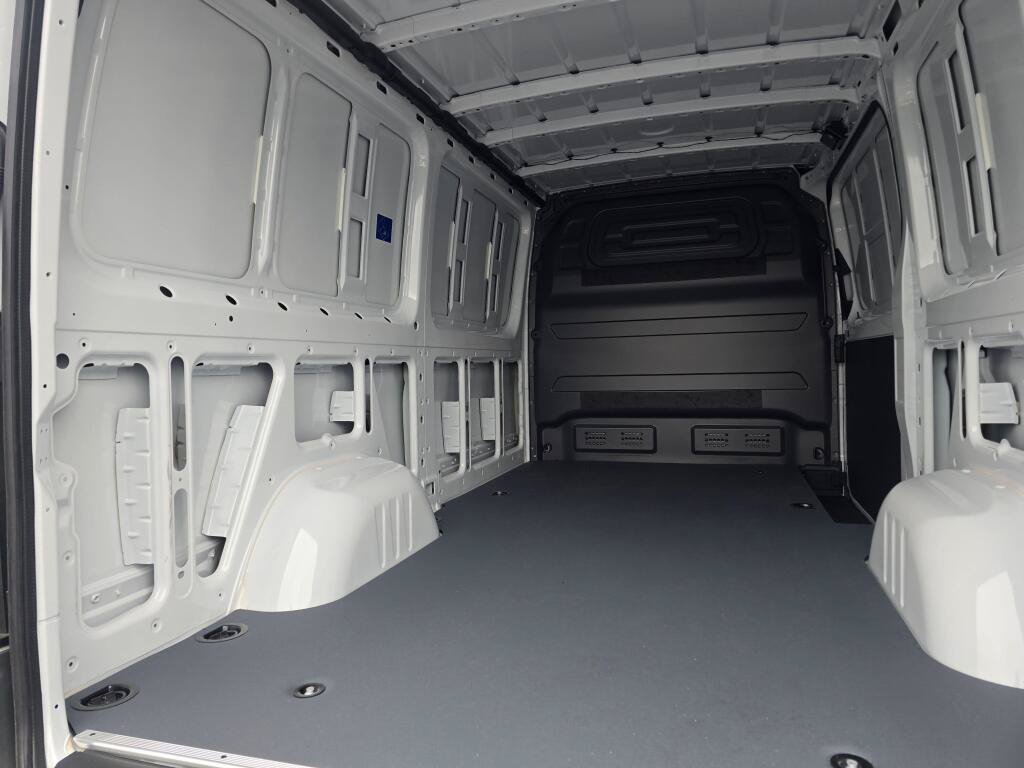 New 2026 Mercedes-Benz Sprinter 2500 image 16