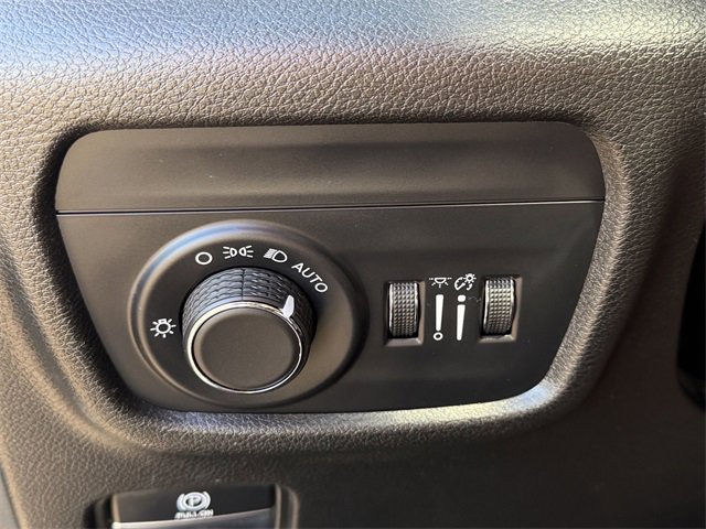 Used 2023 Jeep Grand Cherokee L Laredo image 19