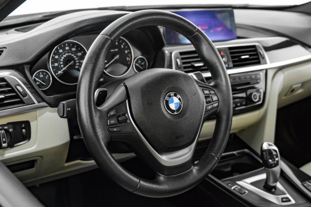 Used 2018 BMW 330e RWD image 13