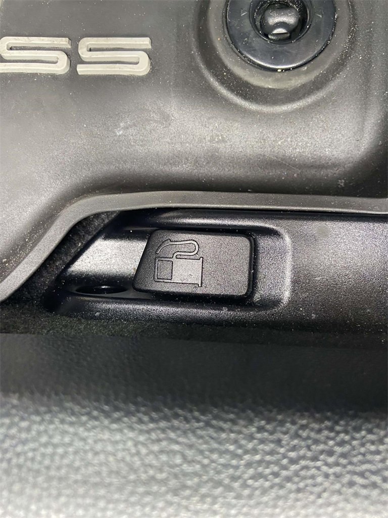 Used 2025 Toyota Corolla Cross L image 30