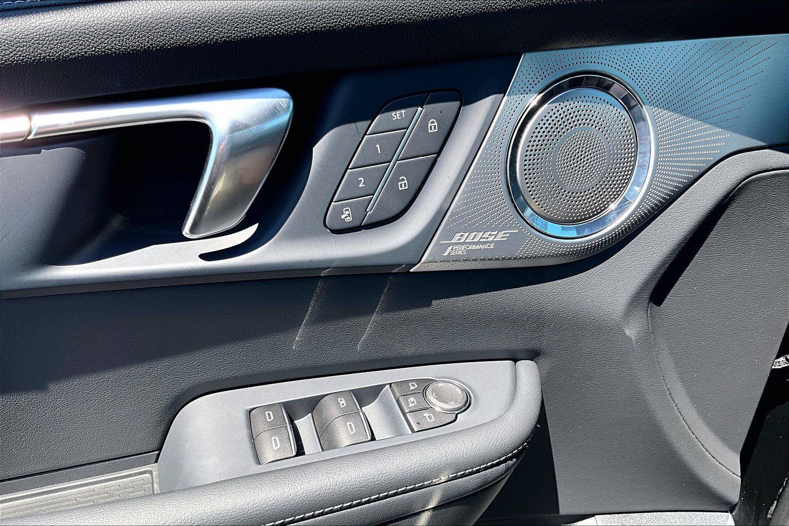 New 2026 Buick Enclave Avenir w/ Super Cruise Package FWD image 18