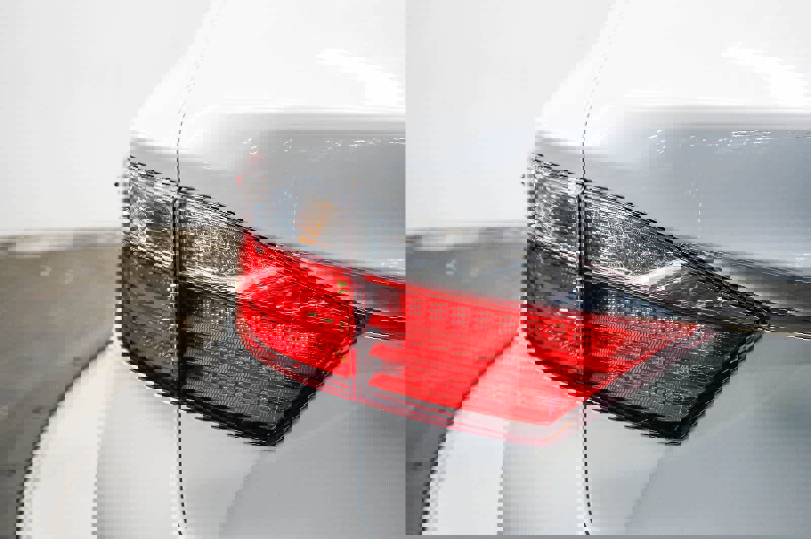 Used 2013 Lexus ES 350 w/ Luxury Pkg image 11