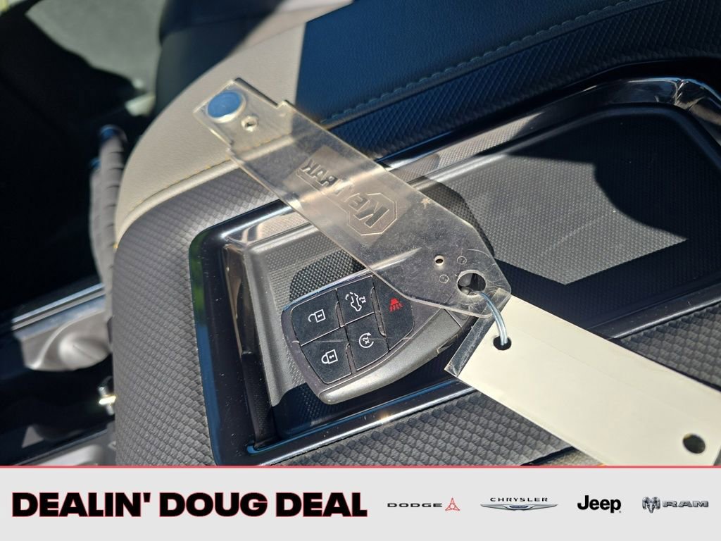 Used 2022 Chevrolet Silverado 1500 ZR2 w/ Technology Package image 30