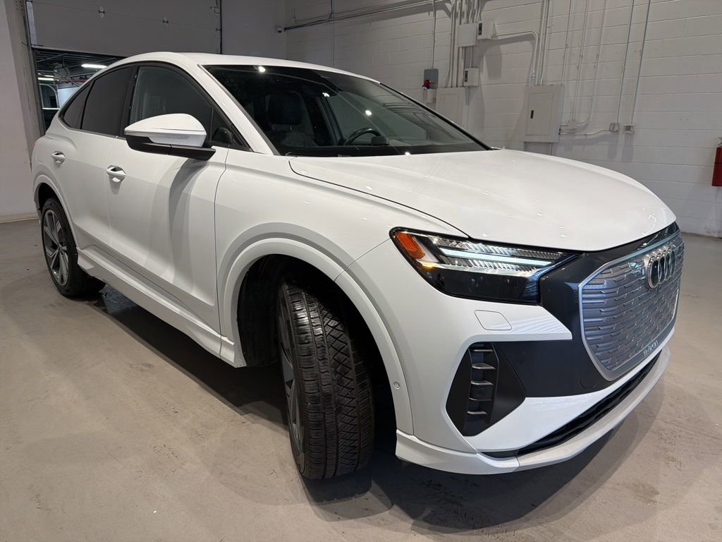 Used 2022 Audi Q4 e-tron Prestige AWD/4WD image 3