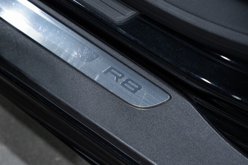 Used 2011 Audi R8 V10 AWD/4WD image 62