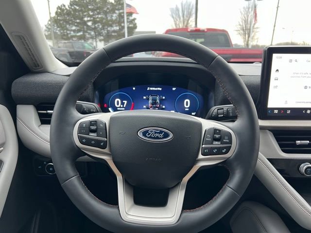 Used 2025 Ford Explorer Active w/ Active Comfort Package AWD/4WD image 18