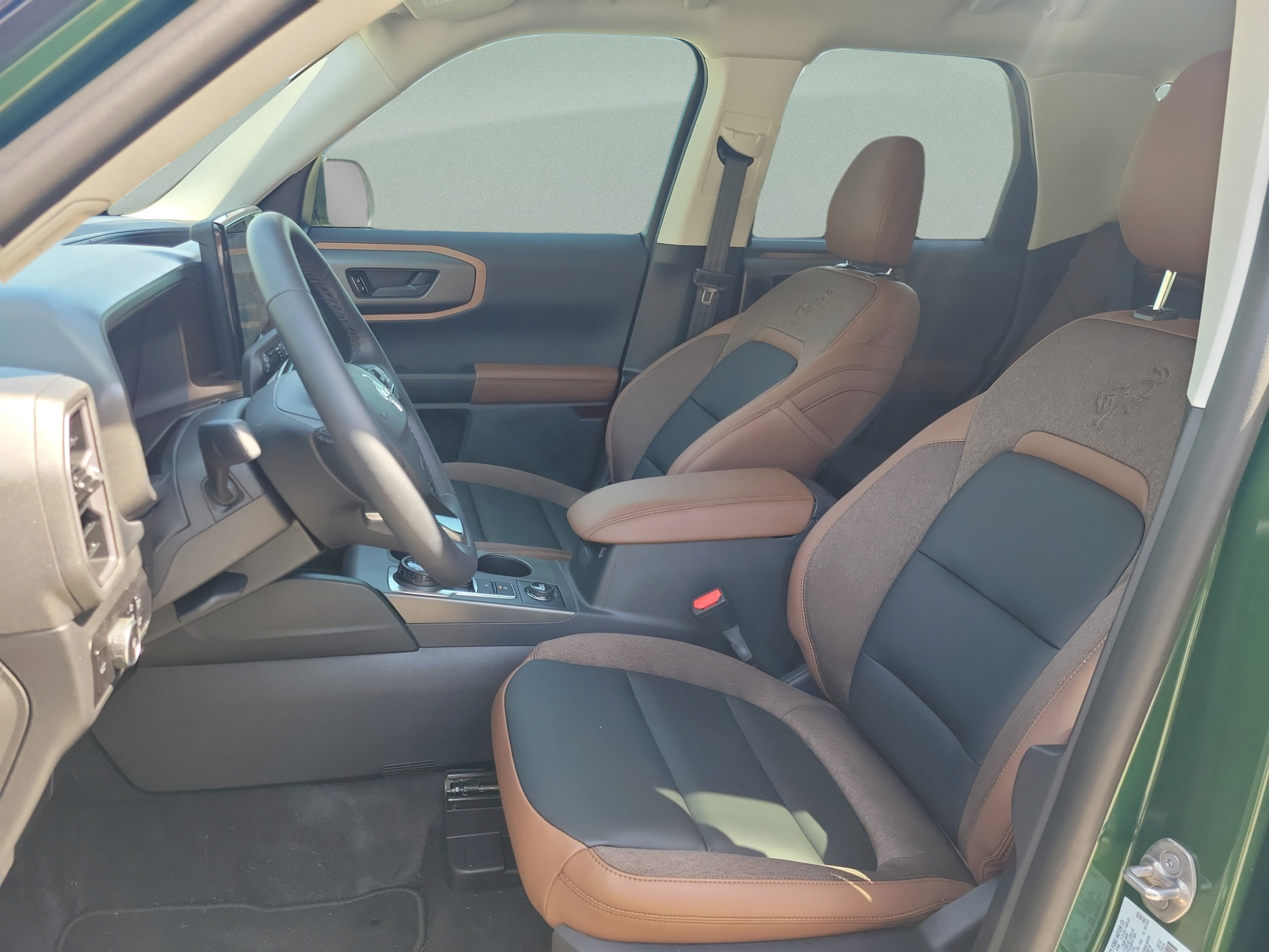 New 2025 Ford Bronco Sport Outer Banks w/ Outer Banks Tech Package+ AWD/4WD image 8