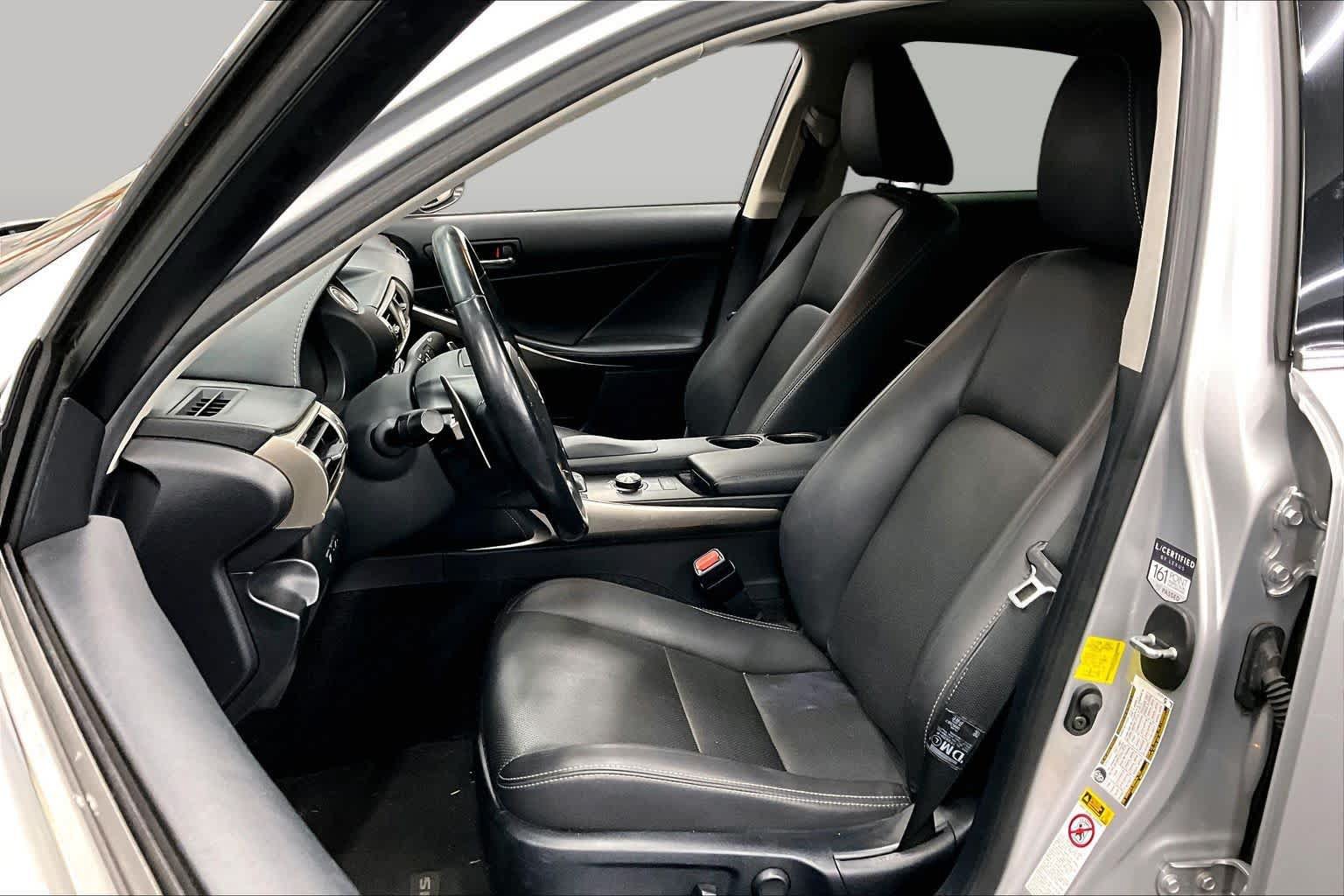 Used 2016 Lexus IS 200t w/ Navigation System Package RWD image 7