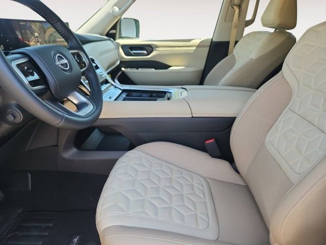 New 2025 Nissan Armada Platinum image 9