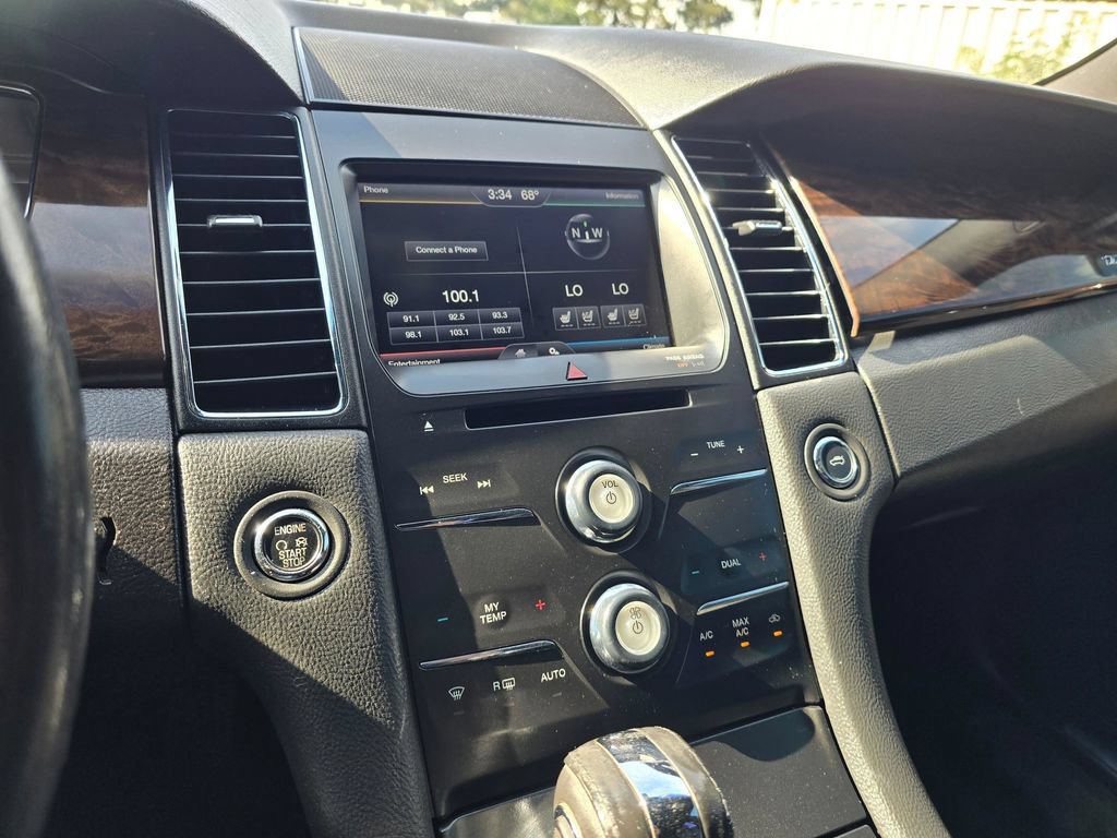 Used 2014 Ford Taurus Limited FWD image 19