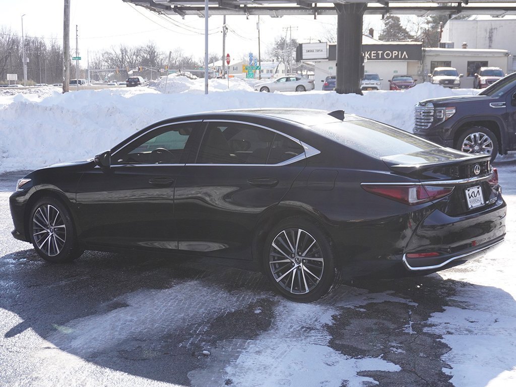 Used 2023 Lexus ES 250 w/ Premium Package image 10