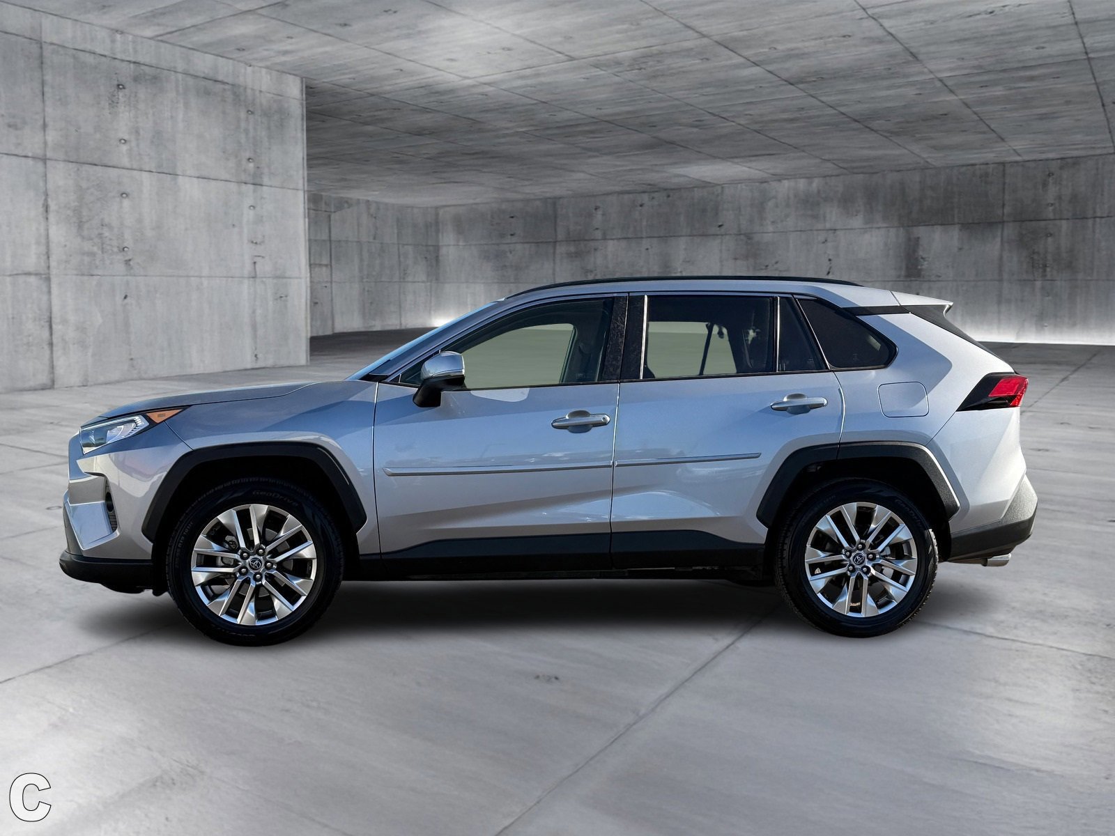 Used 2019 Toyota RAV4 XLE Premium w/ Cold Weather Package image 3