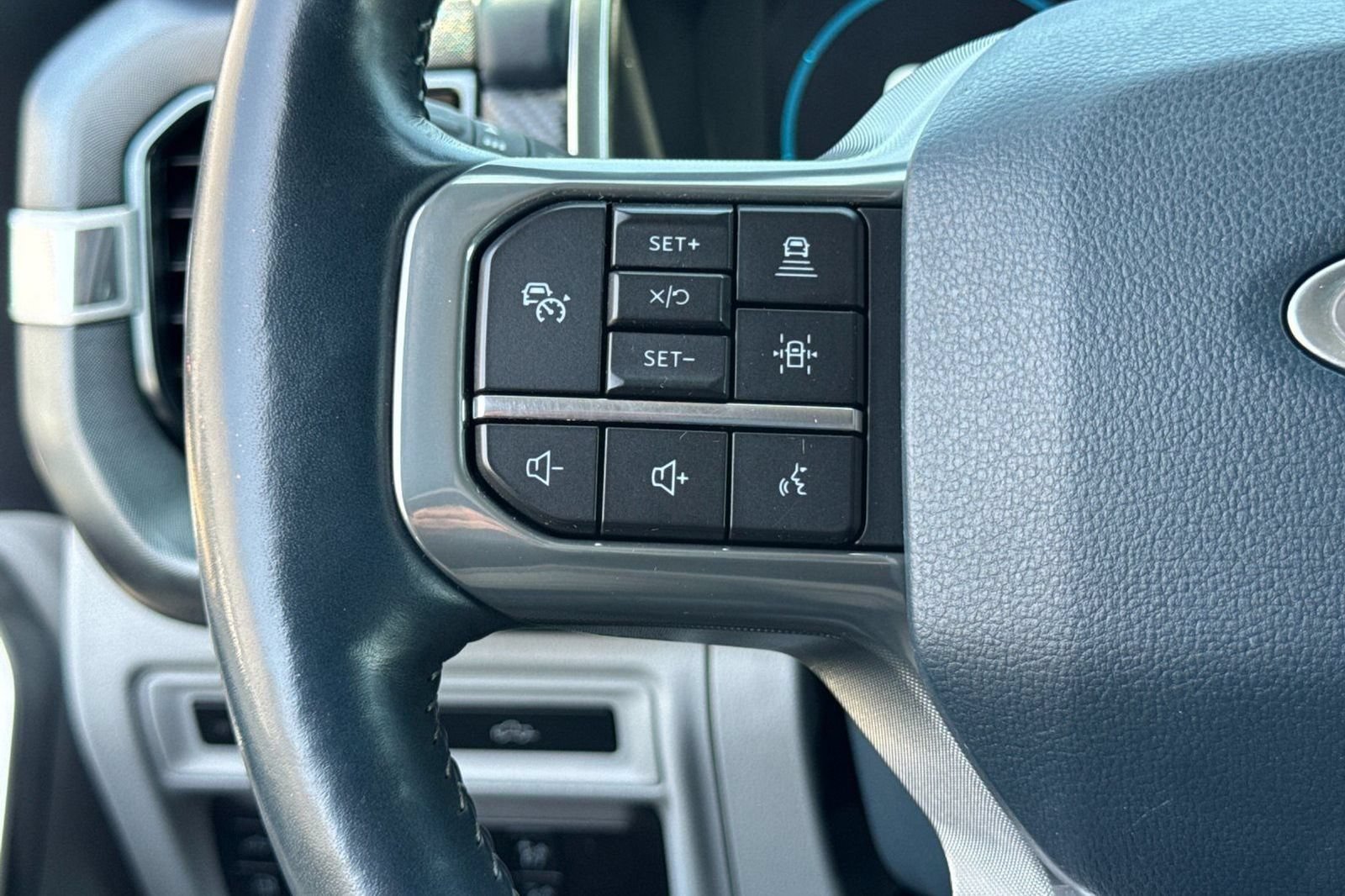 Used 2023 Ford F150 Limited AWD/4WD image 32