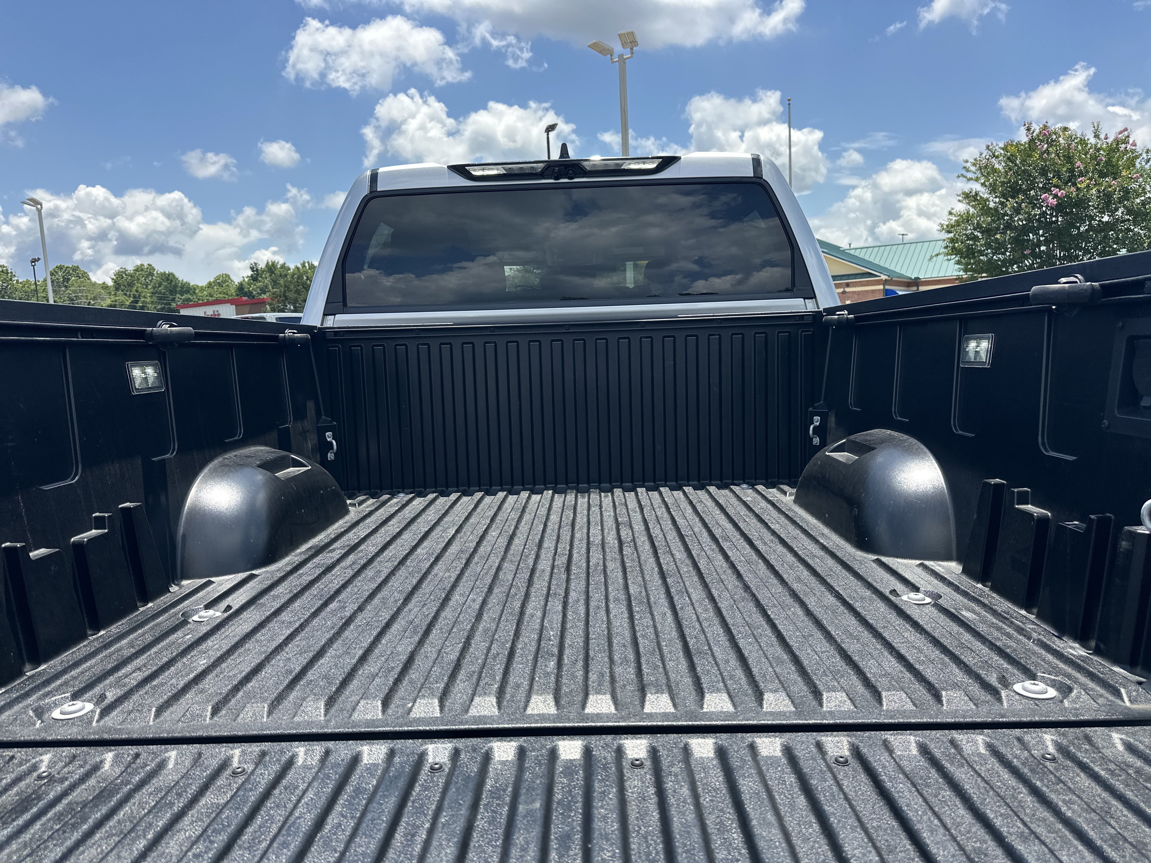 Used 2023 Toyota Tundra Limited AWD/4WD image 19