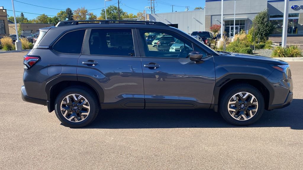 Used 2025 Subaru Forester Premium image 4