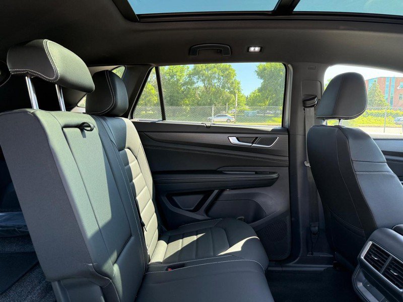 New 2026 Volkswagen Atlas Cross Sport SEL R-Line AWD/4WD image 5