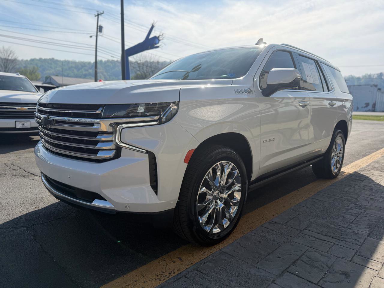 Used 2023 Chevrolet Tahoe High Country w/ Premium Package 2 AWD/4WD image 4