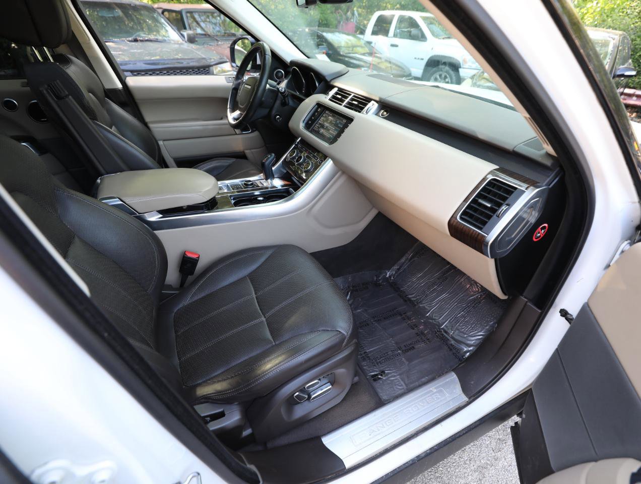 Used 2014 Land Rover Range Rover Sport HSE AWD/4WD image 10