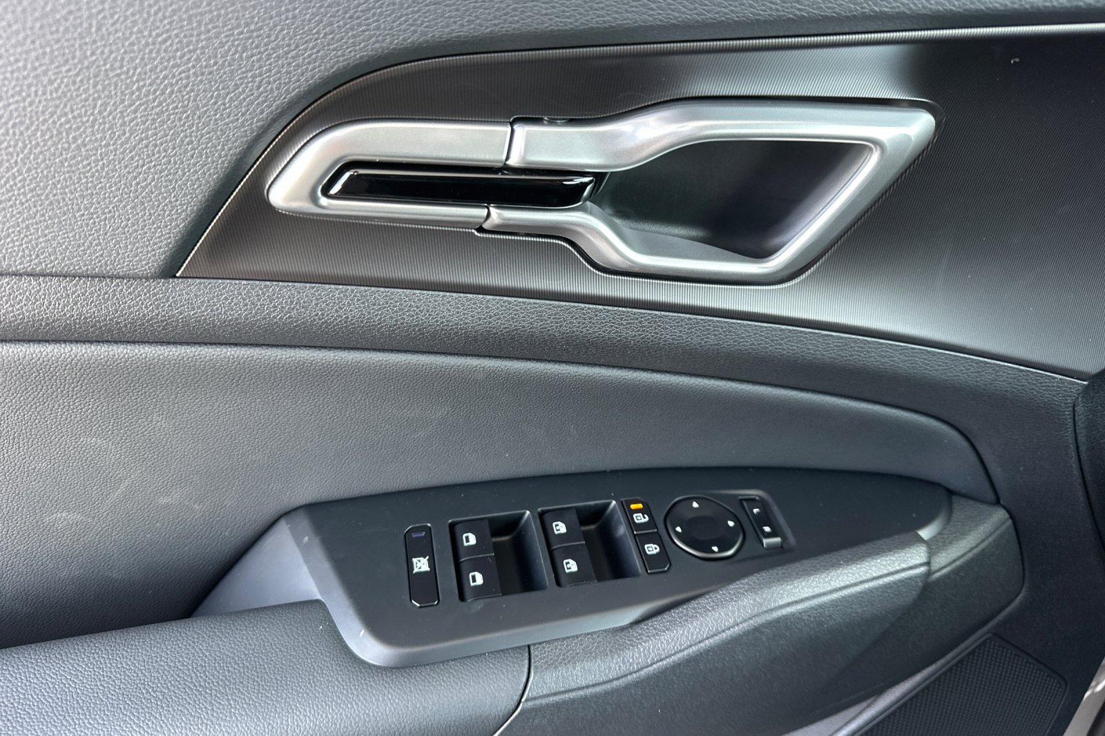 New 2026 Kia Sportage EX AWD/4WD image 11