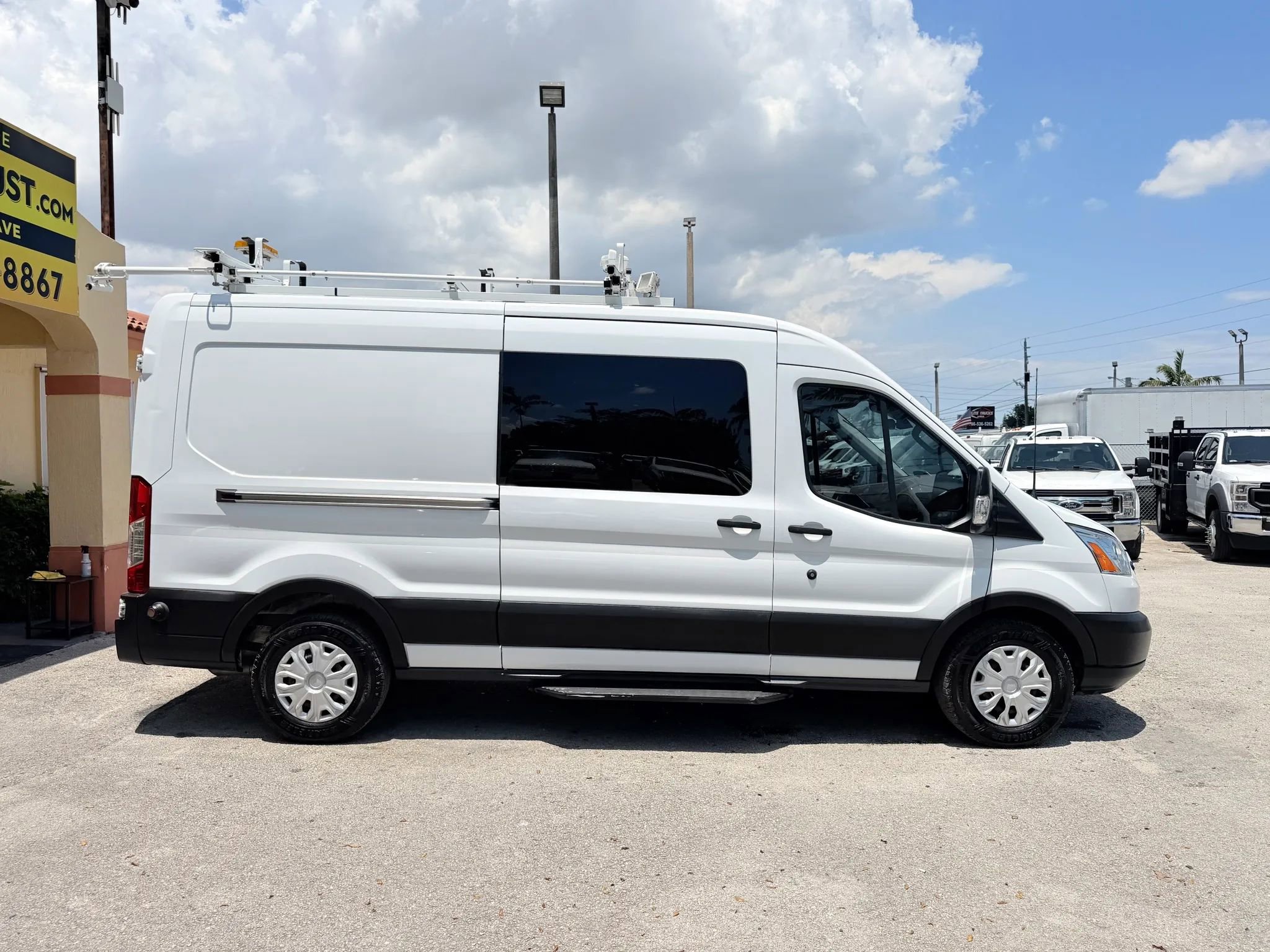 Used 2019 Ford Transit 250 148 Medium Roof w/ Exterior Upgrade Package RWD image 8