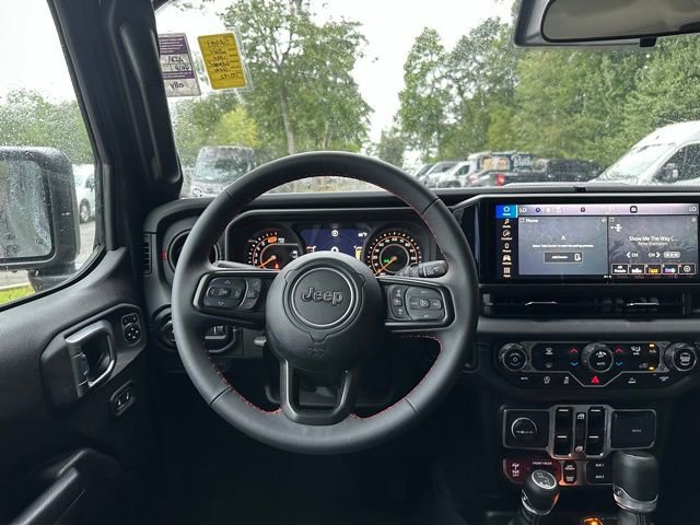 Used 2024 Jeep Wrangler Unlimited Rubicon image 21