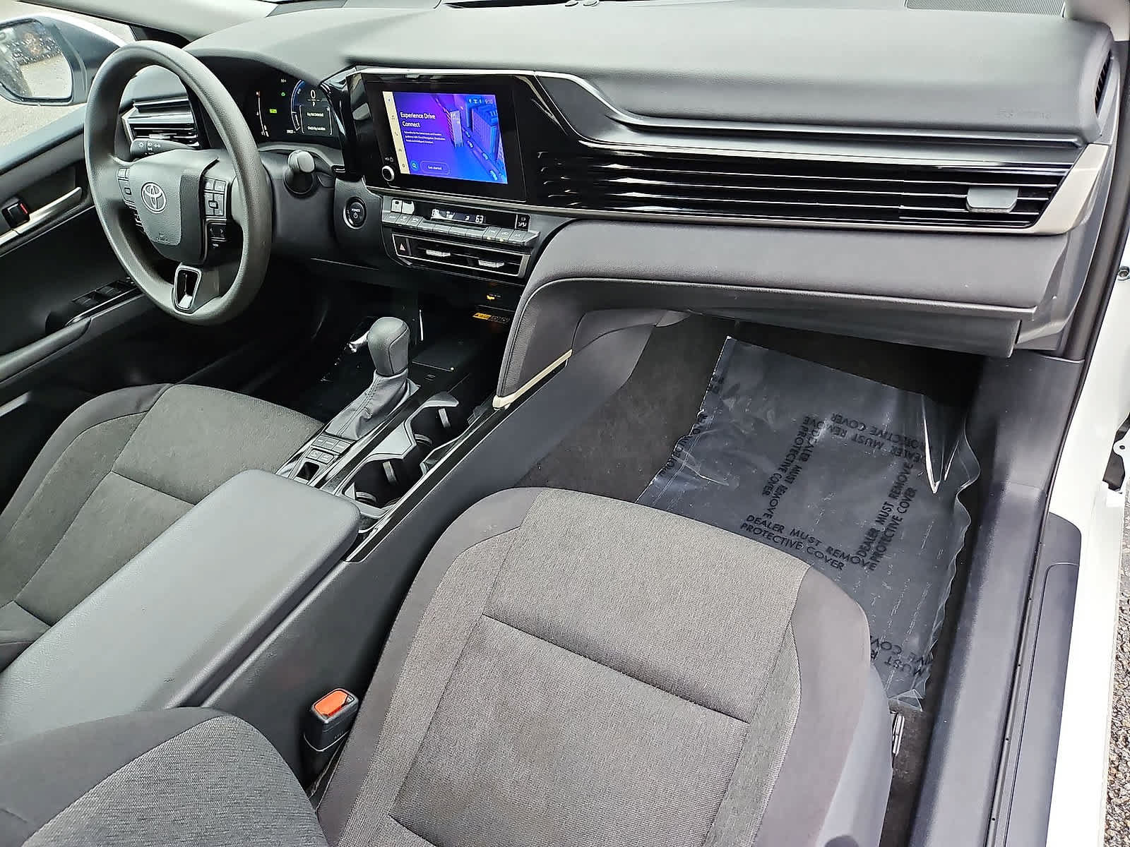Used 2025 Toyota Camry LE FWD image 33