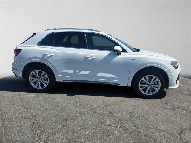 Used 2024 Audi Q3 2.0T Premium AWD/4WD image 2