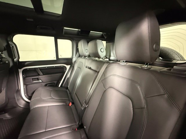 New 2026 Land Rover Defender 110 X-Dynamic SE AWD/4WD image 25