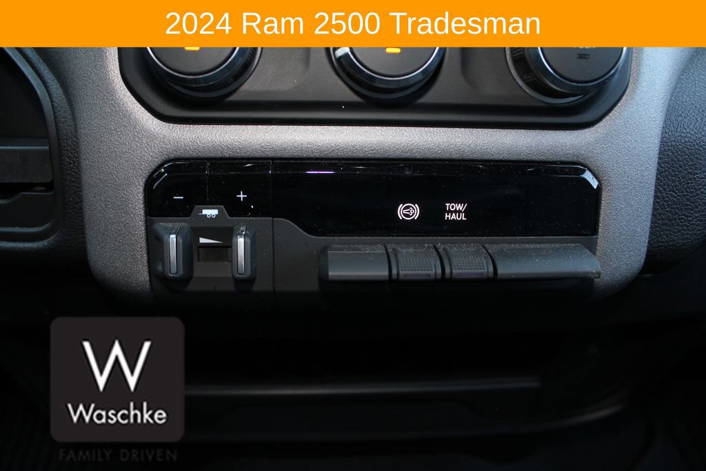 Used 2024 RAM 2500 Tradesman w/ Chrome Appearance Group AWD/4WD image 27