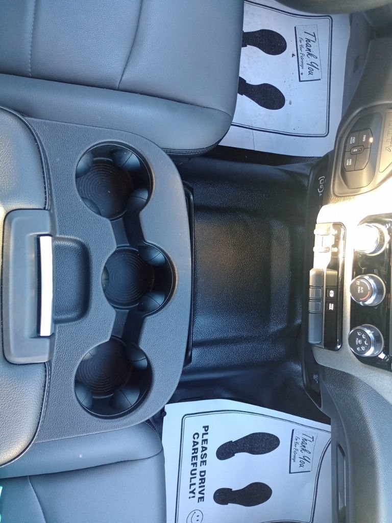 Used 2025 RAM 2500 Tradesman w/ Chrome Appearance Group AWD/4WD image 13