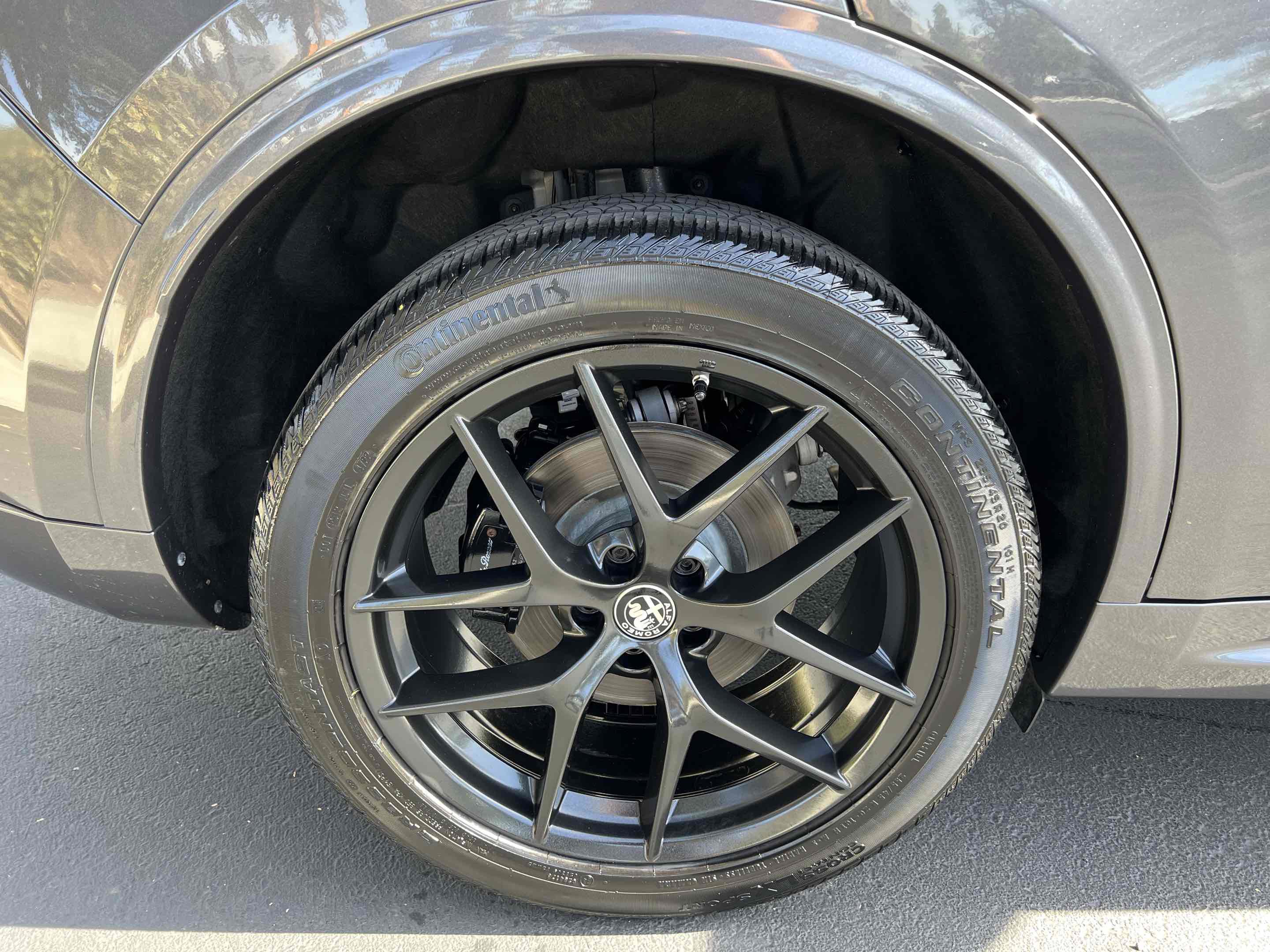 Used 2020 Alfa Romeo Stelvio Ti w/ Nero Edizione image 57