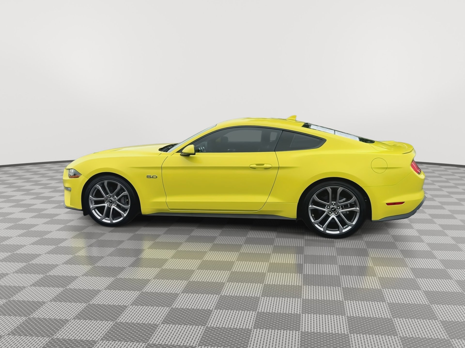 Used 2021 Ford Mustang GT Premium w/ Ford Safe & Smart Package RWD image 5