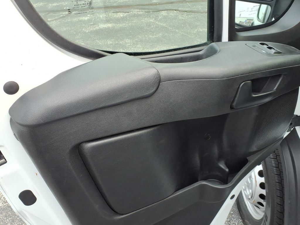 Used 2025 RAM ProMaster 2500 w/ U-Haul Equipment Group FWD image 5