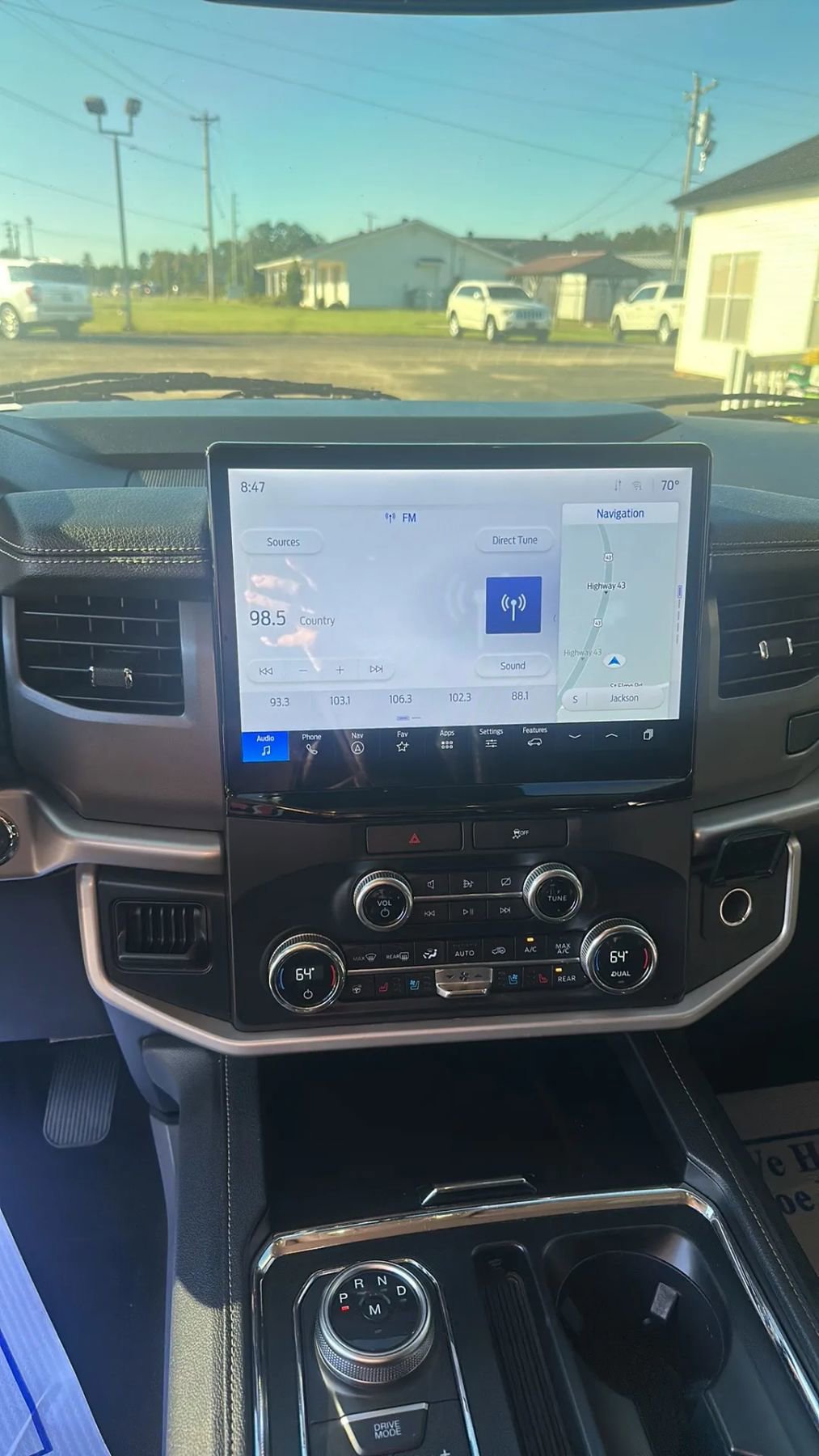 Used 2022 Ford Expedition Max XLT image 14