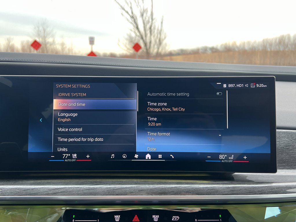 Used 2023 BMW 760i xDrive image 27