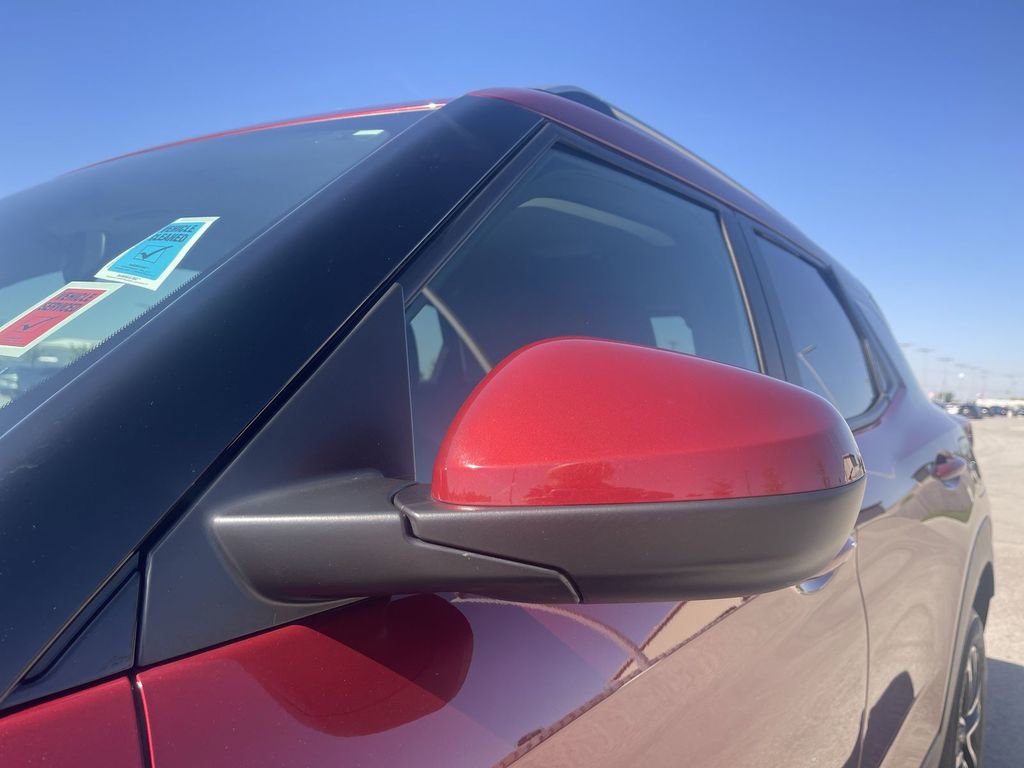 Used 2025 Chevrolet TrailBlazer LT FWD image 11