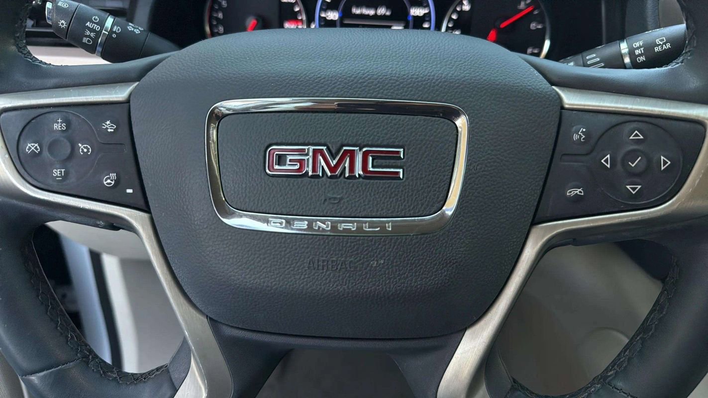 Used 2023 GMC Acadia Denali AWD/4WD image 12