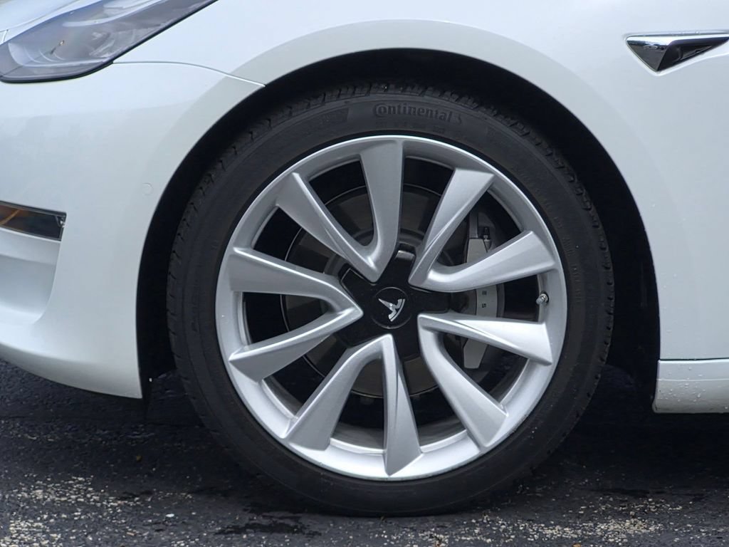 Used 2018 Tesla Model 3 Mid Range RWD image 9