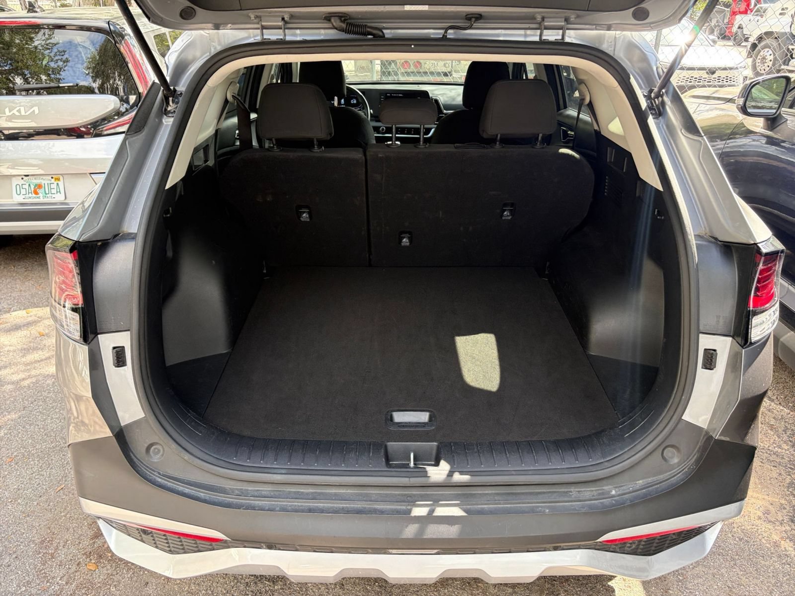 Used 2025 Kia Sportage LX FWD image 29