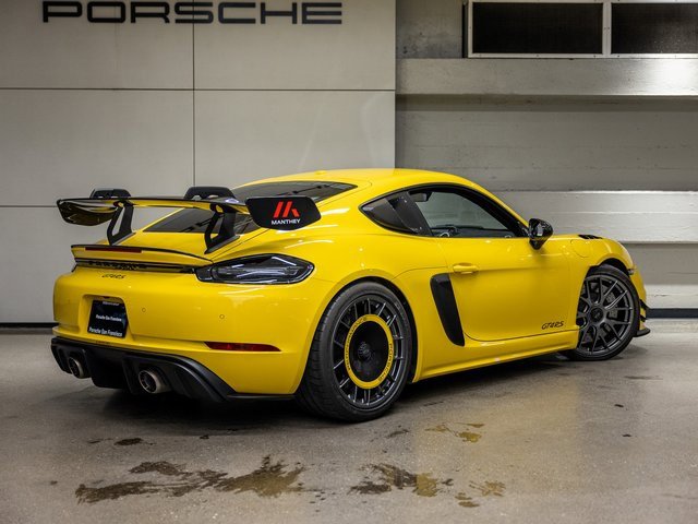 Used 2023 Porsche 718 Cayman GT4 RS image 8
