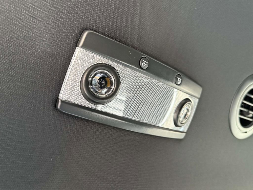 Used 2021 Dodge Durango R/T w/ Technology Group image 16