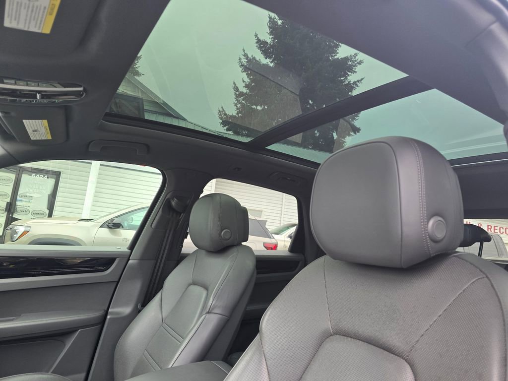 Used 2022 Porsche Cayenne E-Hybrid image 23