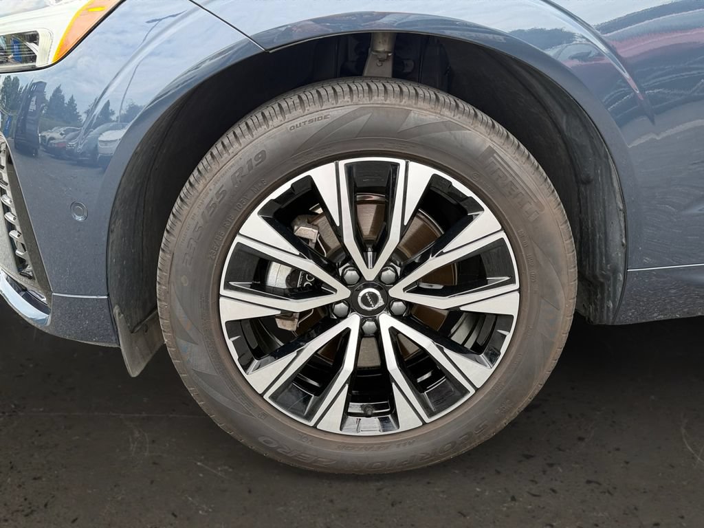 Certified 2024 Volvo XC60 B5 Plus w/ Climate Package AWD/4WD image 27