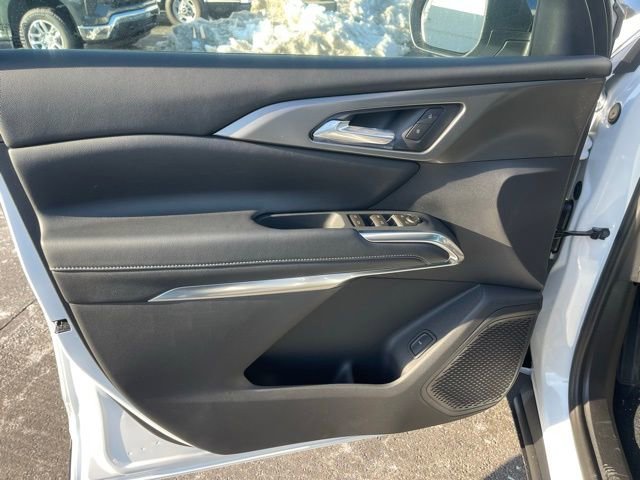 New 2026 Chevrolet Traverse LT w/ LPO, Floor Liner Package FWD image 14