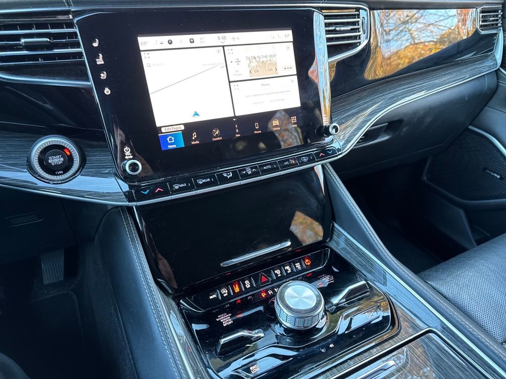 Used 2022 Jeep Wagoneer Series III w/ Convenience Group I image 9