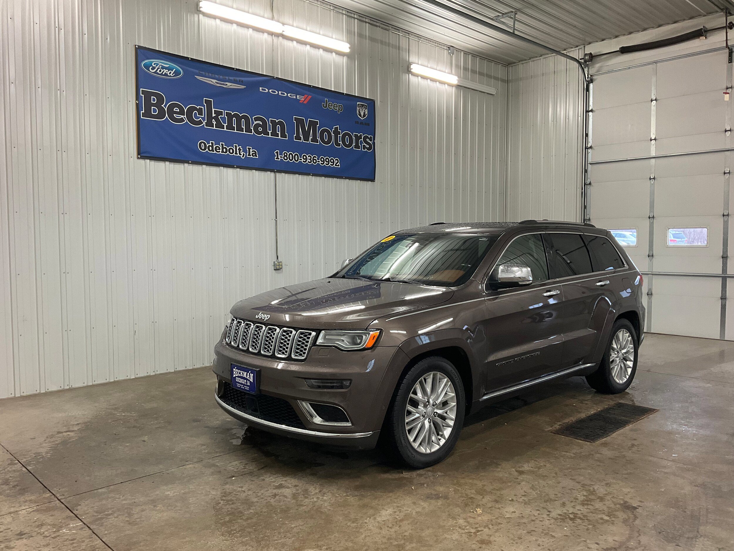 Used 2018 Jeep Grand Cherokee Summit AWD/4WD image 1
