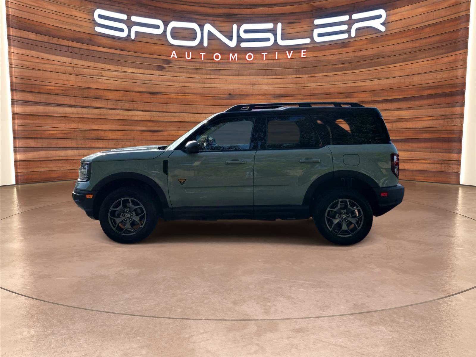 Used 2024 Ford Bronco Sport Badlands w/ Premium Package image 2