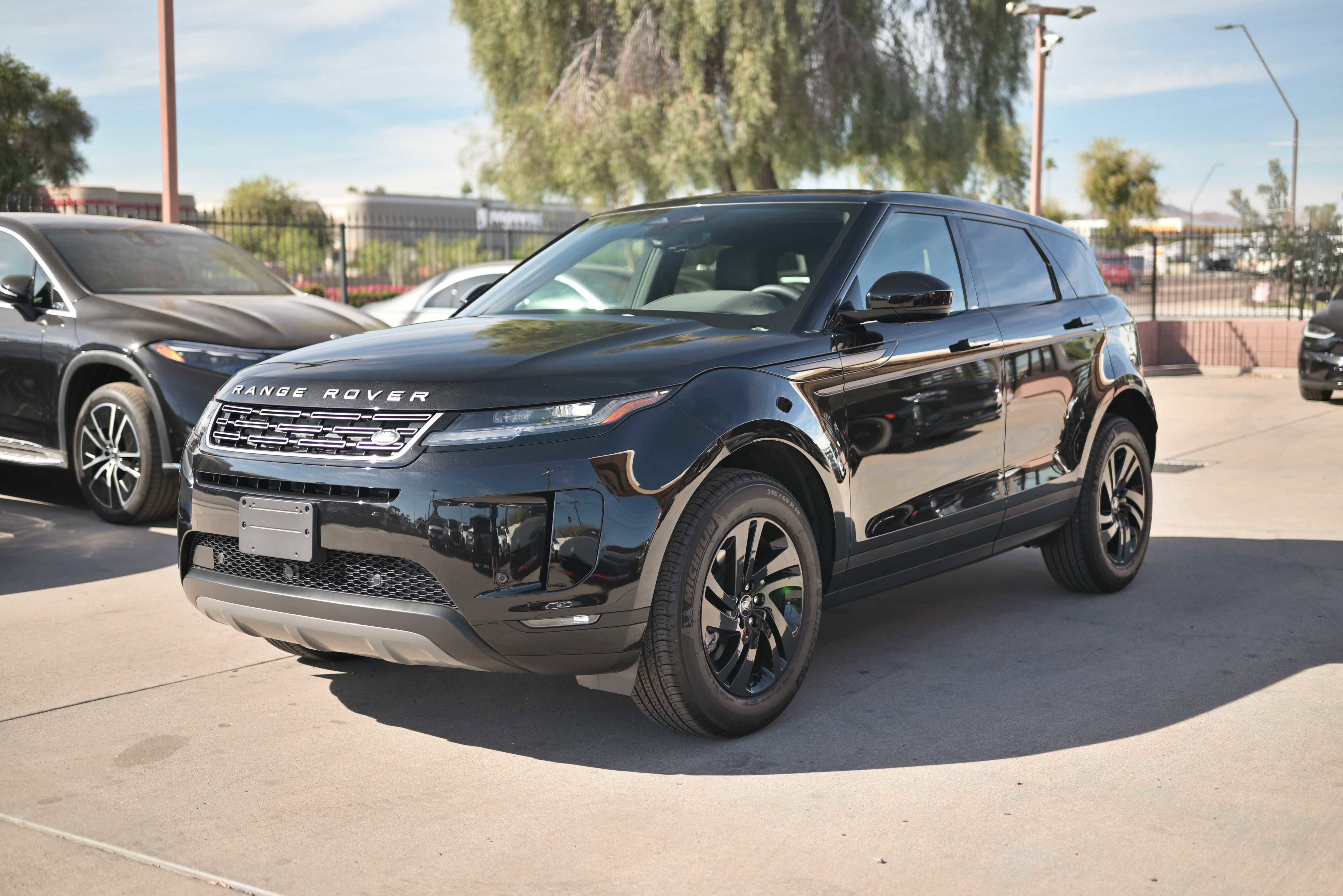 Used 2026 Land Rover Range Rover Evoque S image 1